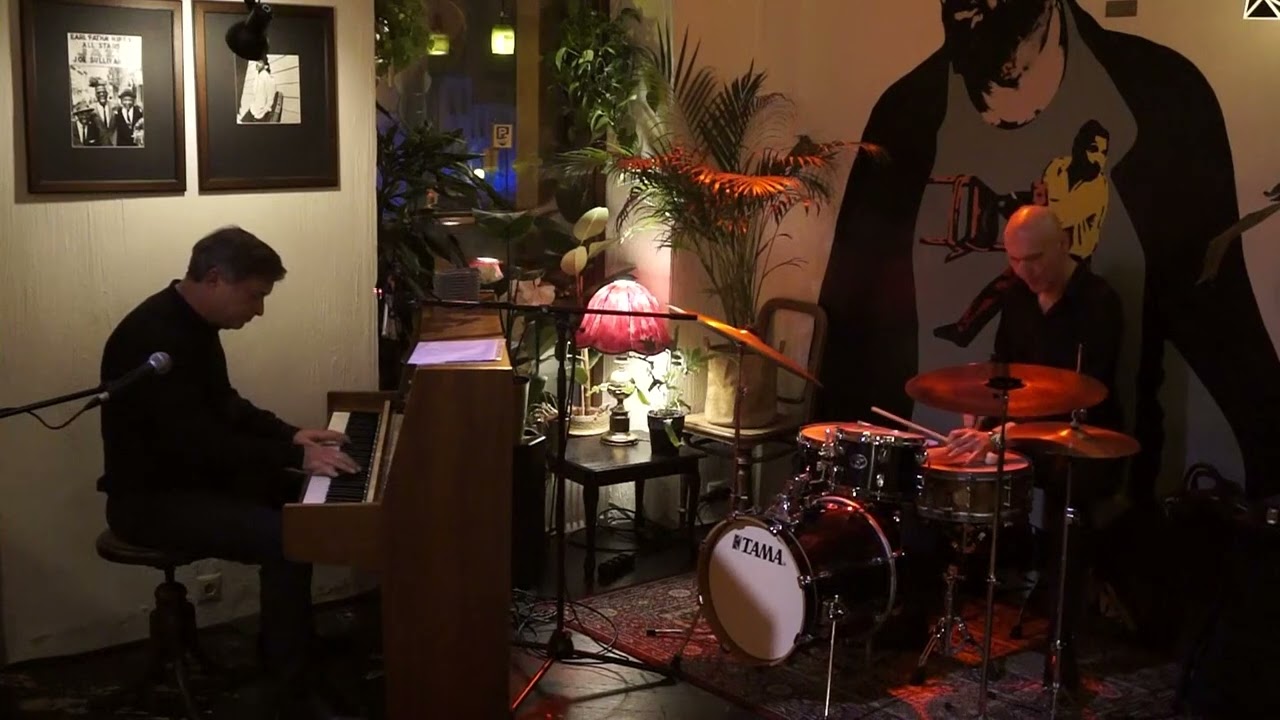 Dr. Jazz Duo: Besame mucho
