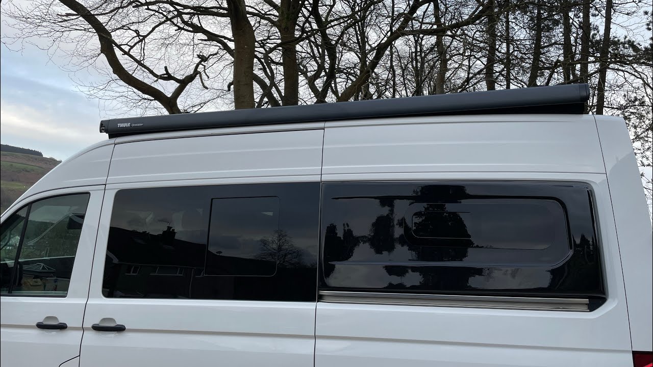 Установка тента Thule Omnistor на VW Crafter 2018 года.