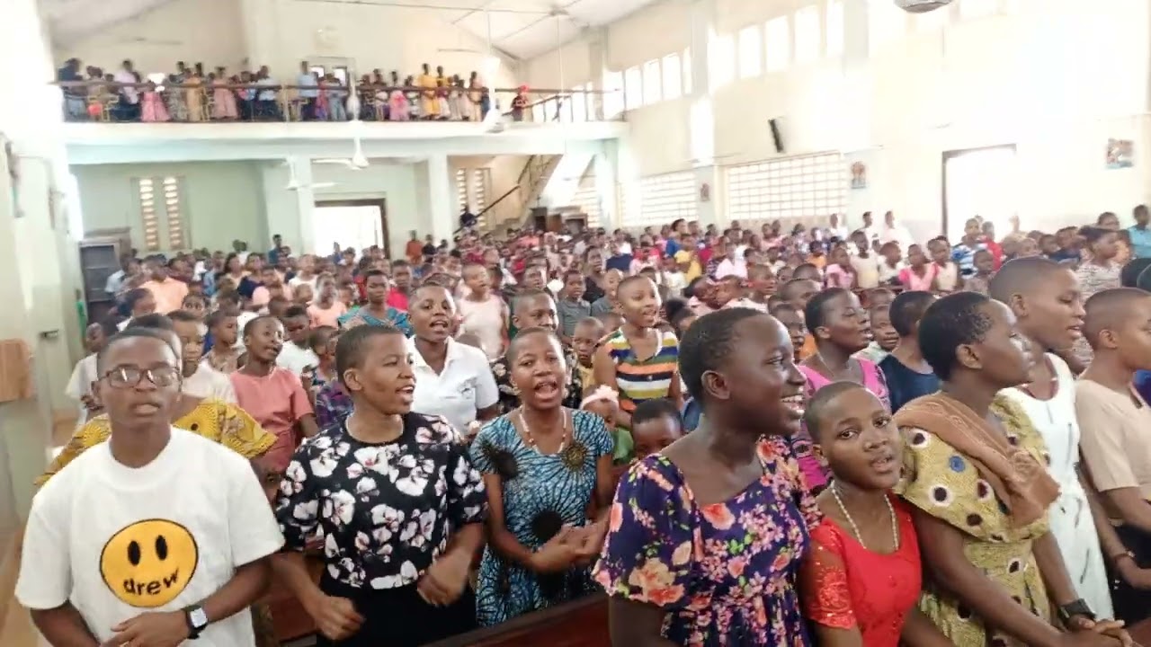 ALELUYA Fr Kayetta, organist Mercy William. KWAYA YA MALAIKA UTOTO PUGU.