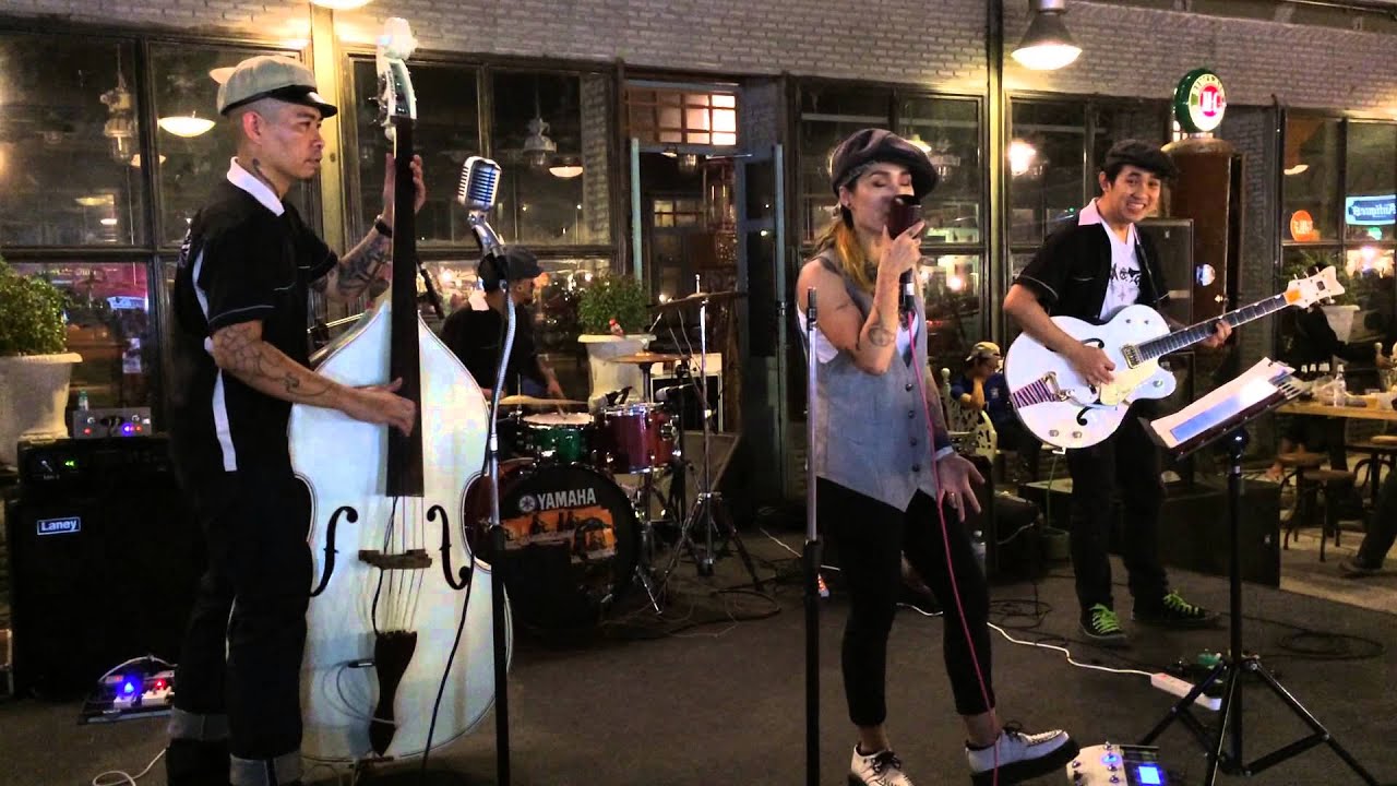Trix 'O' treat Live in ตลาดนัดรถไฟ Train Night Market Ratchada