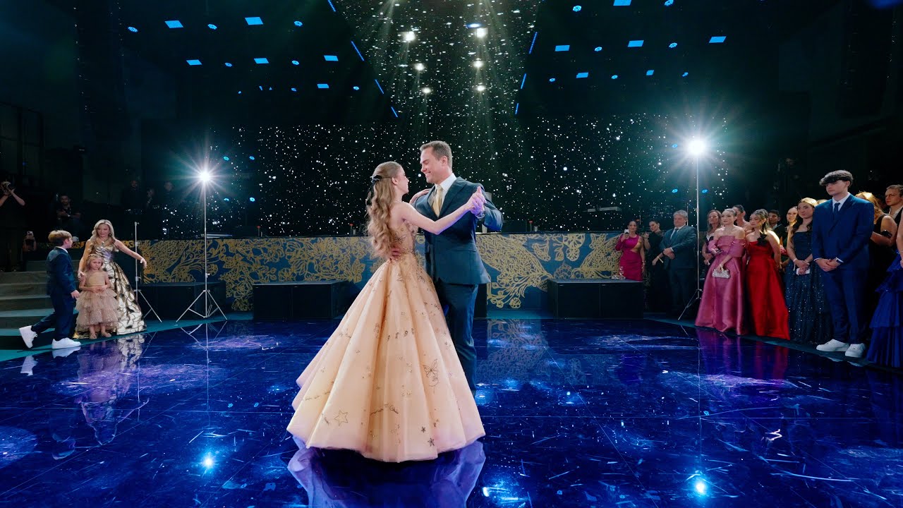 Valsa Completa da Debutante Hanna Locks com seu Pai, Avós, Tios e Melhores Amigos em seu 15 ANOS