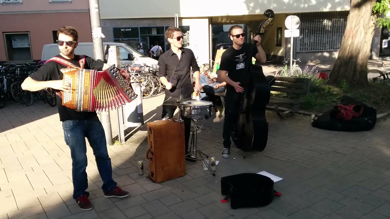 The Helagunkis - Hey! Slavko! Spiel uns eins!