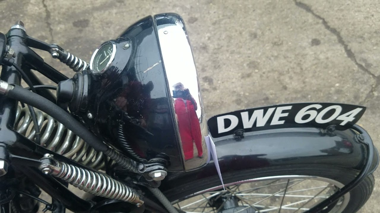 1937 Norton International 350cc at Andy Tiernans #07974NRT