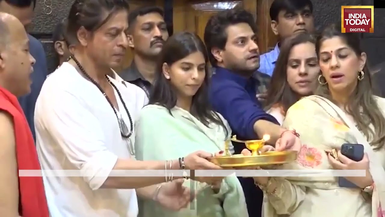 Video: Shah Rukh Khan, Daughter Suhana Visit Shirdi's Saibaba Temple