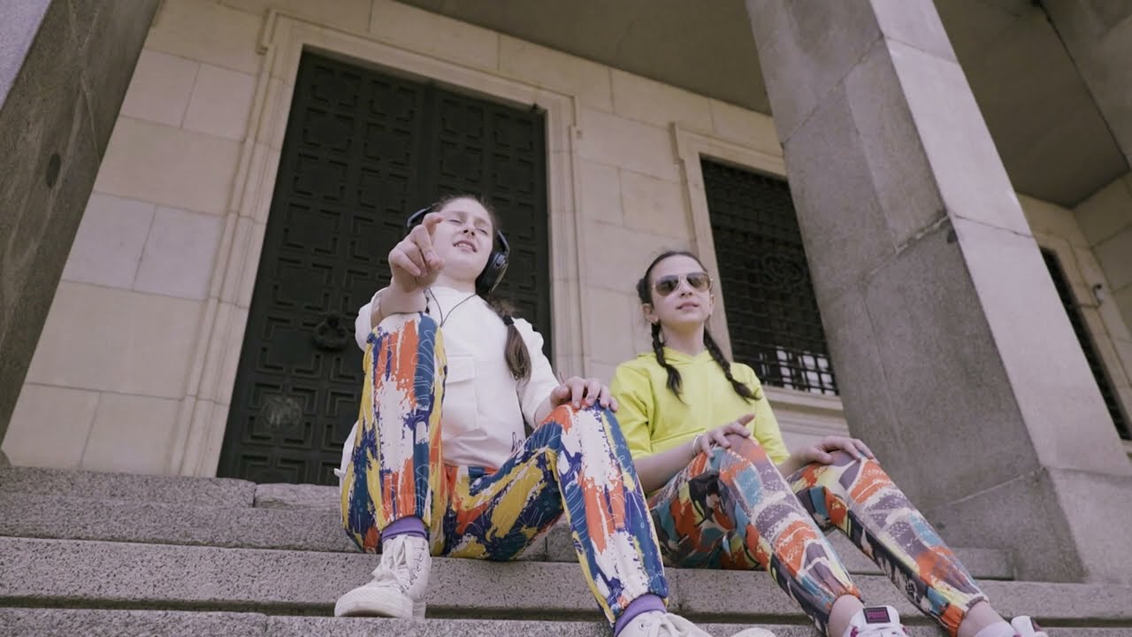 Елица Узунова & Мария Сантева - Бумеранг  (Official Video 4К)