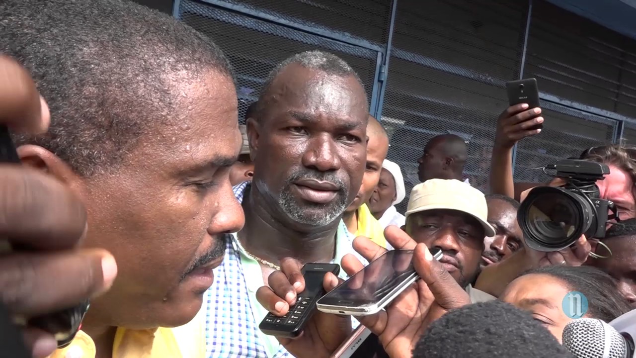 Jude C&eacute;lestin a vot&eacute; au lyc&eacute;e de P&eacute;tion Ville