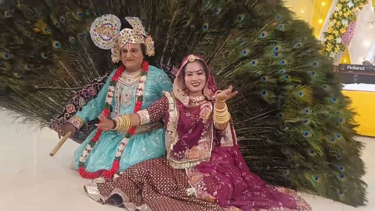 भतीजी की शादी में लोक कलाकारों और विदेशी मेहमानों का सांस्कृतिक कार्यक्रम 