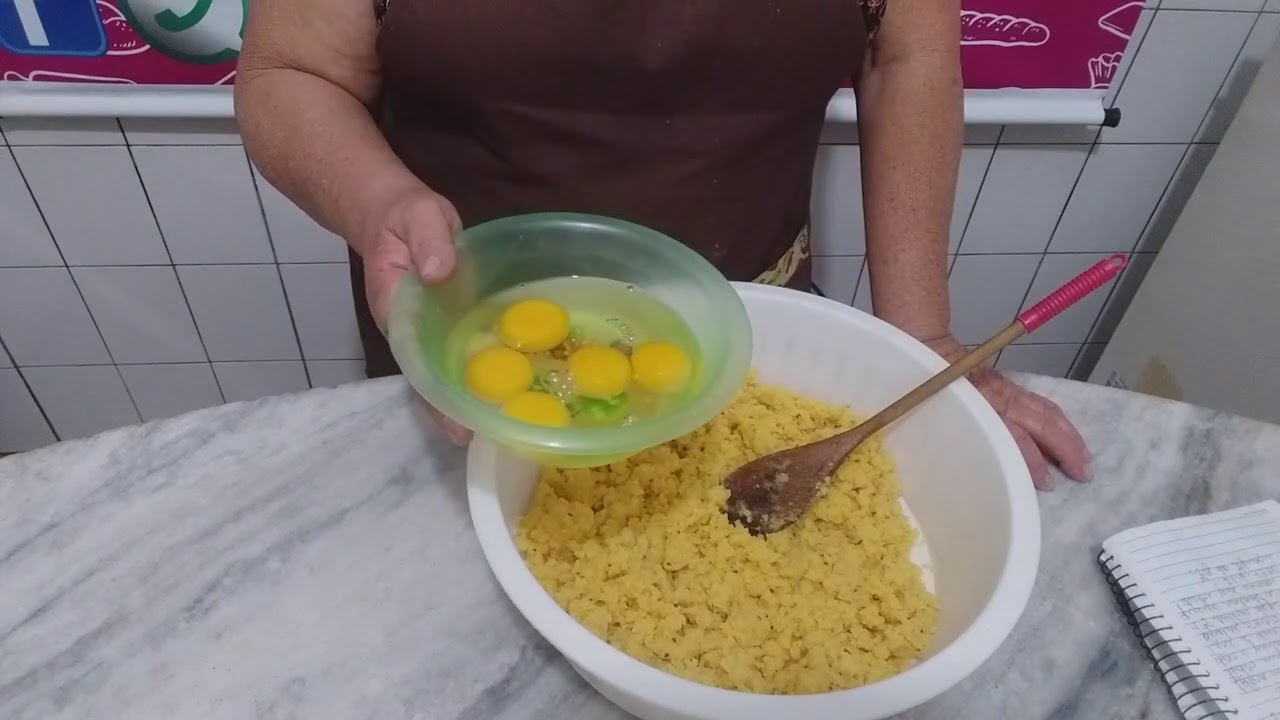 VILMA SOARES...BOLO  DE FUBÁ  MASSA COZIDA...