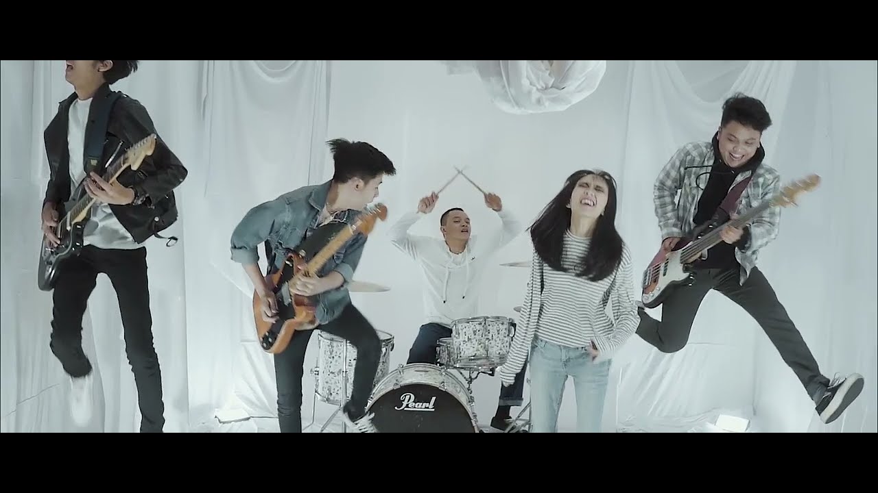 Isense - Melawan Waktu (Official Music Video)