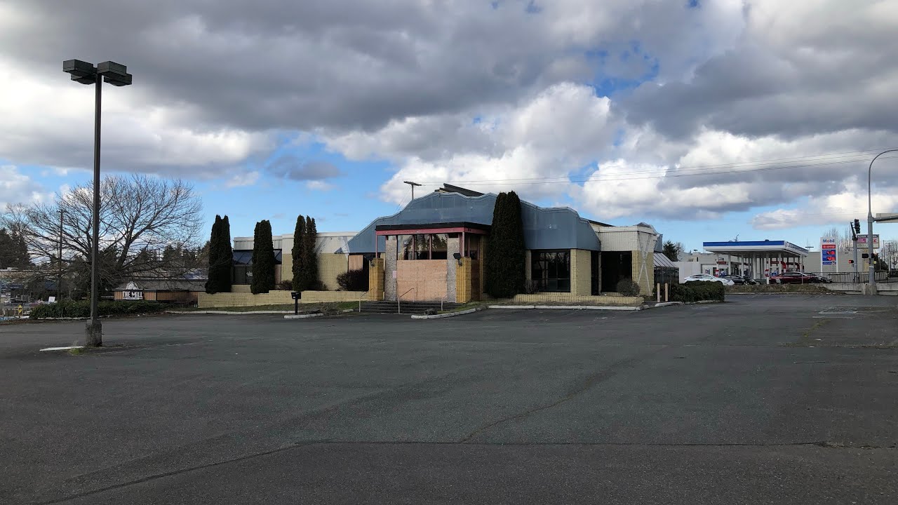 Abandoned Hollywood Video - Milton, WA