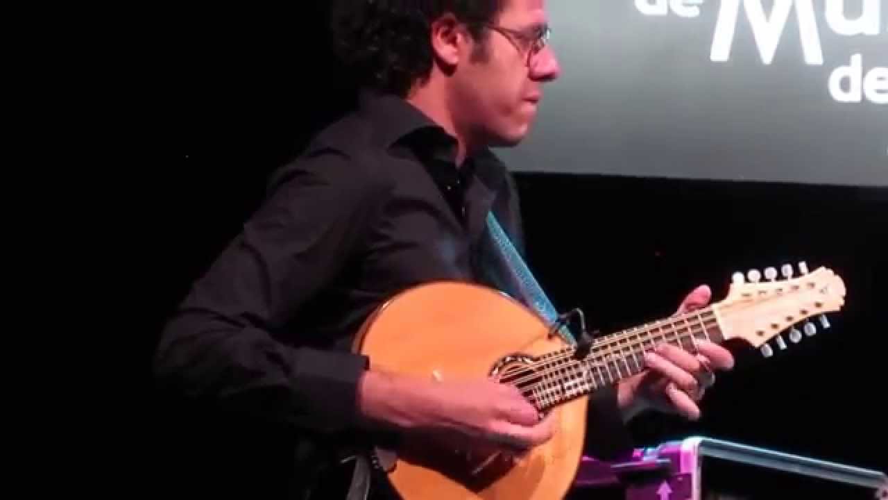 SEGURA ELE (Pixinguinha). HAMILTON DE HOLANDA, no fema.