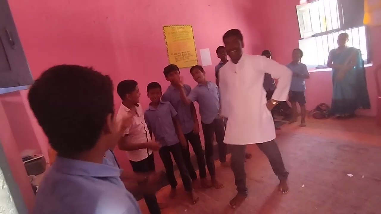 ಆಚೆ ಮನೆ ಶೀಲಾ: ಅಭಿನಯ ಗೀತೆ~ ವೀರೇಶ ಬ.ಕುರಿ ಸೋಂಪುರ #abhinayageete #school #entertainment #learning 