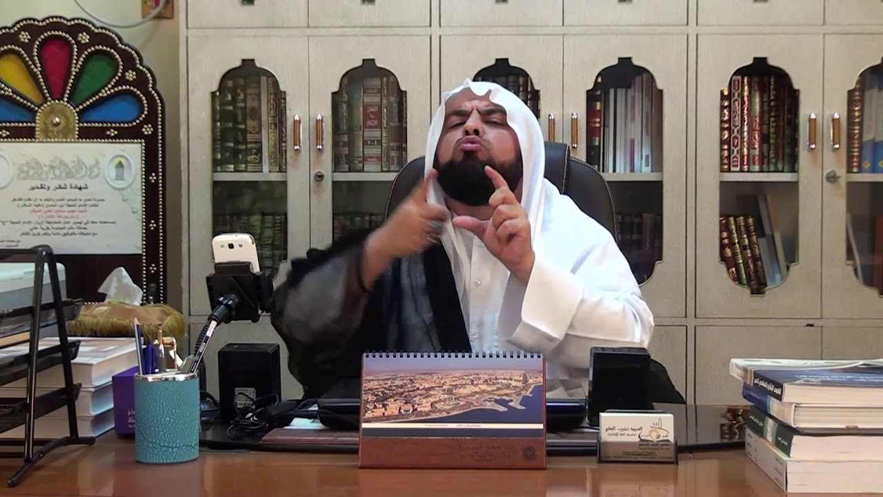 رجل يهودي يسأل الإمام علي (ع)