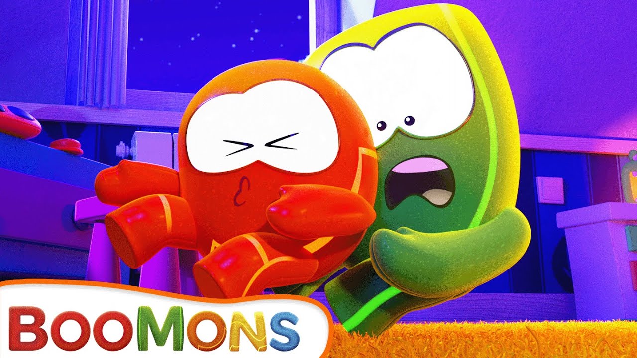 Playing with a Spider Web 🕸️🤾| BooMons Colors & Surprise Eggs