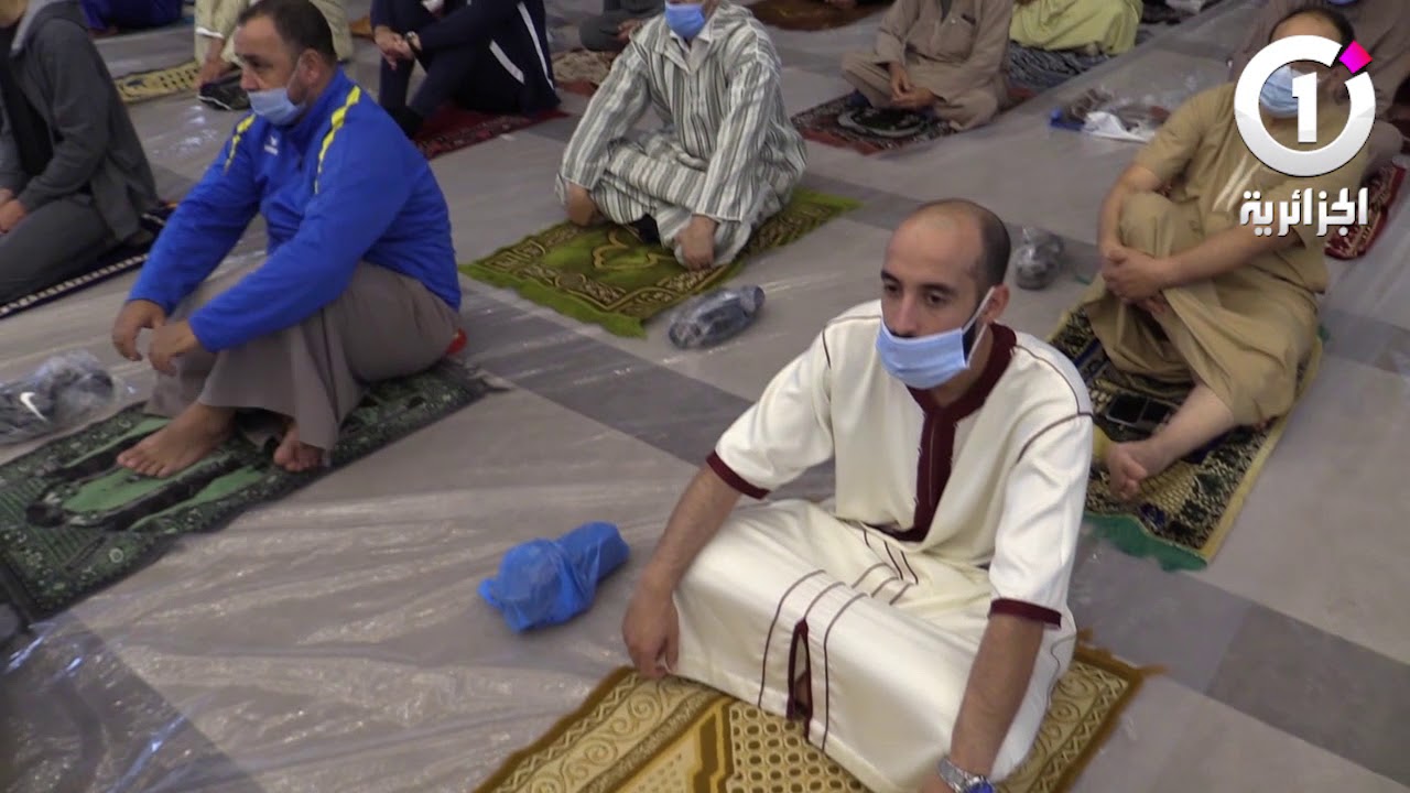 اذان تقشعر له الأبدان والأنفس .. من مسجد الأمير عبد القادر من #وهران  🤲🇩🇿🕌