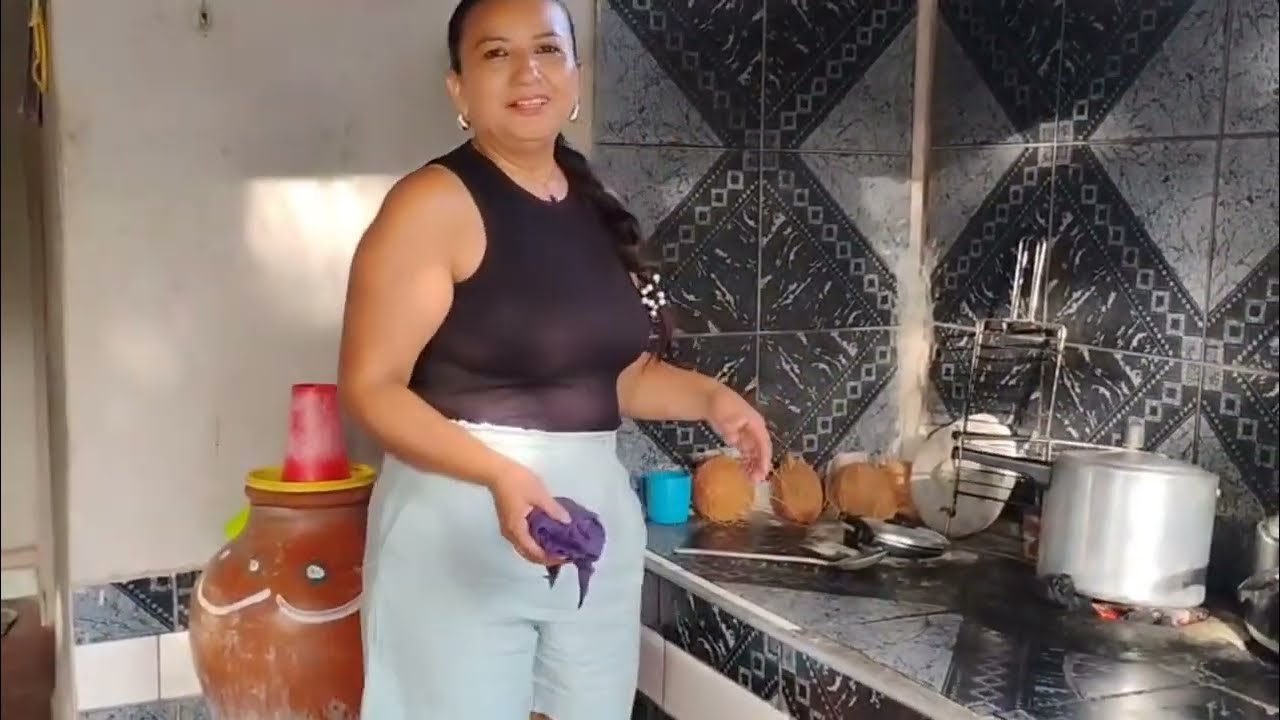 FIZEMOS PÃO CASEIRO RECHEADO DE CALABRESA E CALDO CAIPIRA 