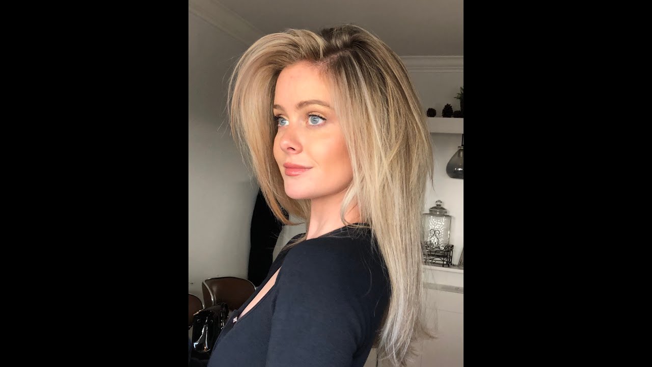 How to get the perfect California blonde/ I used a mix of foils and a balayage for this sunkissed 👀