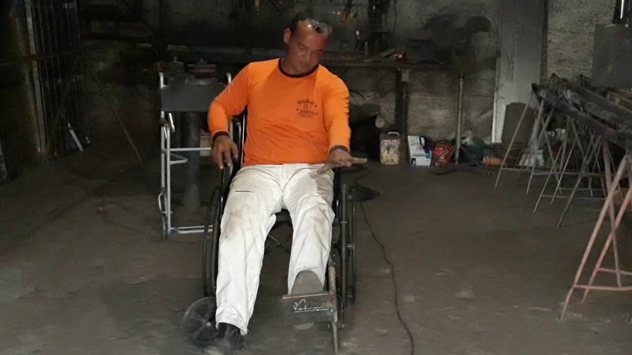 Coloquei O apoio de pé da cadeira de rodas