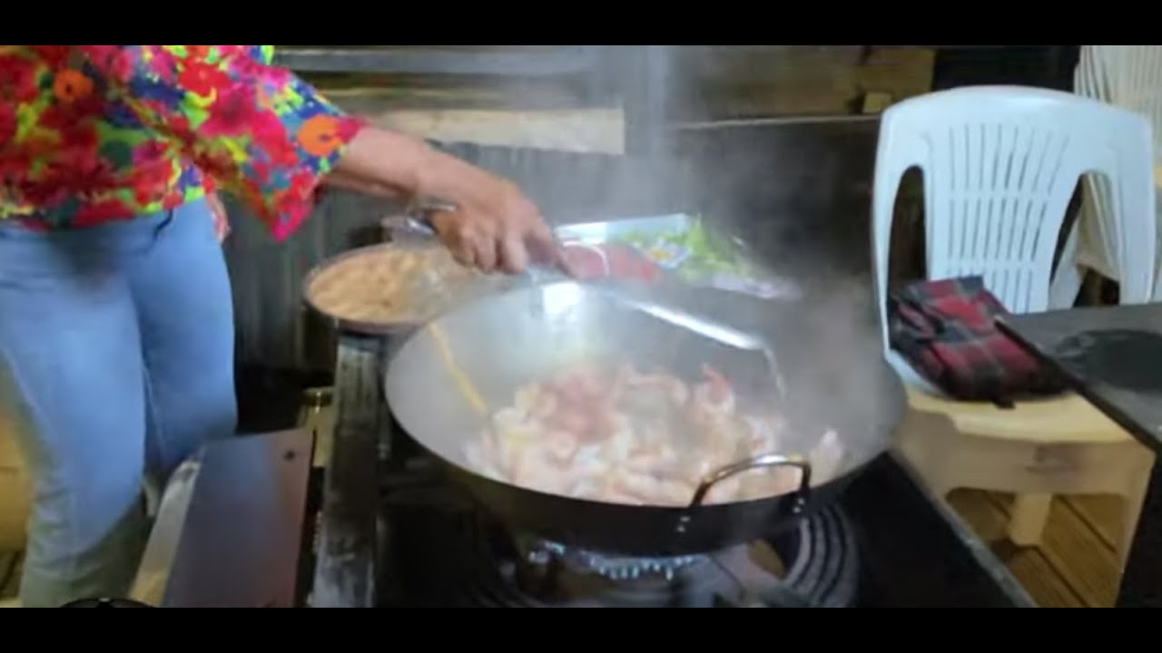 CUISINE Camarons flambés et roti porc à la patate douce sur KANAL AUSTRAL.TV