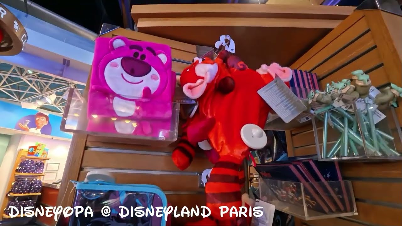 IN MEMORANDUM - DISNEY STORE 2/4 - SHOP WALK Disneyland Paris - DisneyOpa