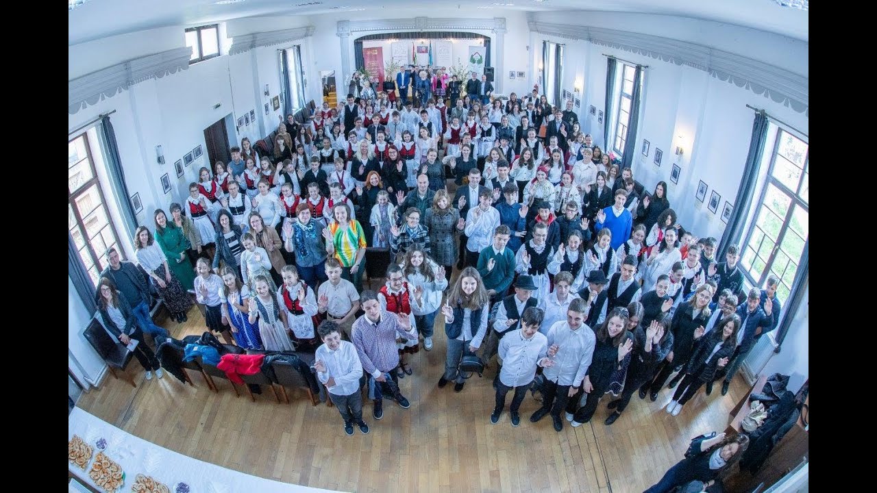 CSÍKI VERSÜNNEP 2024. - TÖBB MINT SZÁZ FIATAL JELENTKEZETT IDÉN