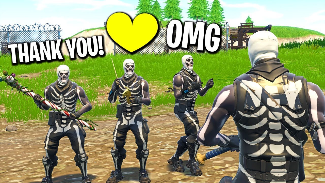 I gifted my whole Fortnite clan the Skull Trooper skin...