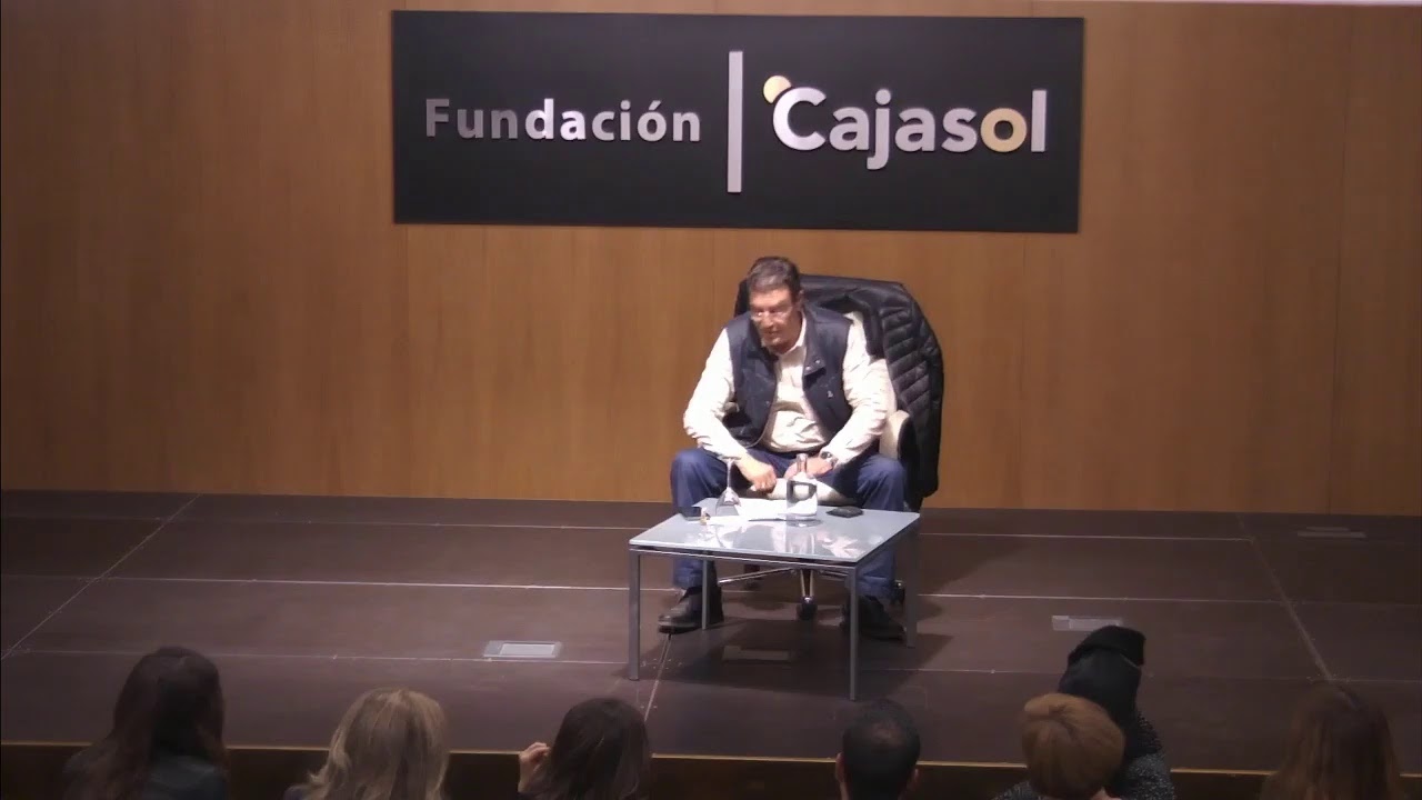 Emilio Calatayud en la 'Escuela de Padres' de la Fundación Cajasol en Sevilla