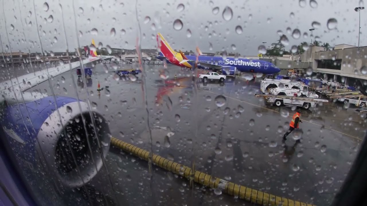 Southwest Airlines | Boeing 737 MAX 8 | Light Rain Takeoff | PHNL - KSAN | N8761L | SWA1425