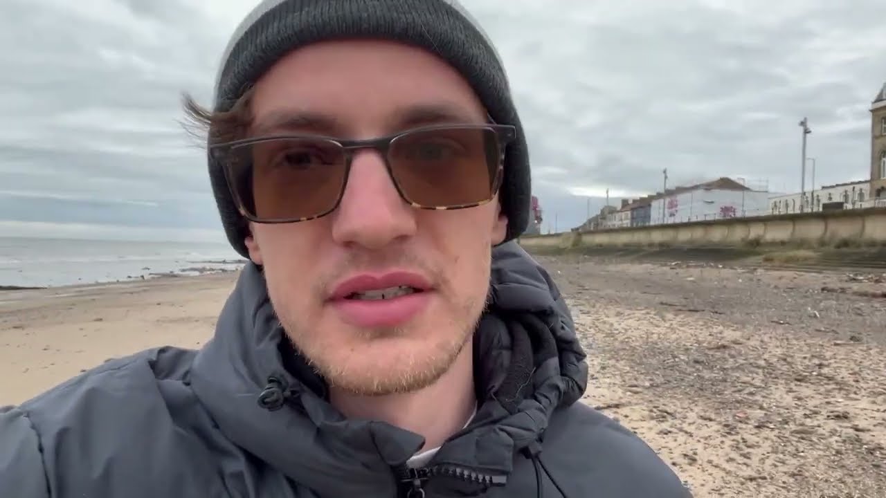 ÎN INIMA ANGLIEI: DE LA PEISAJUL INDUSTRIAL DIN REDCAR, LA LUMINA DIN DURHAM