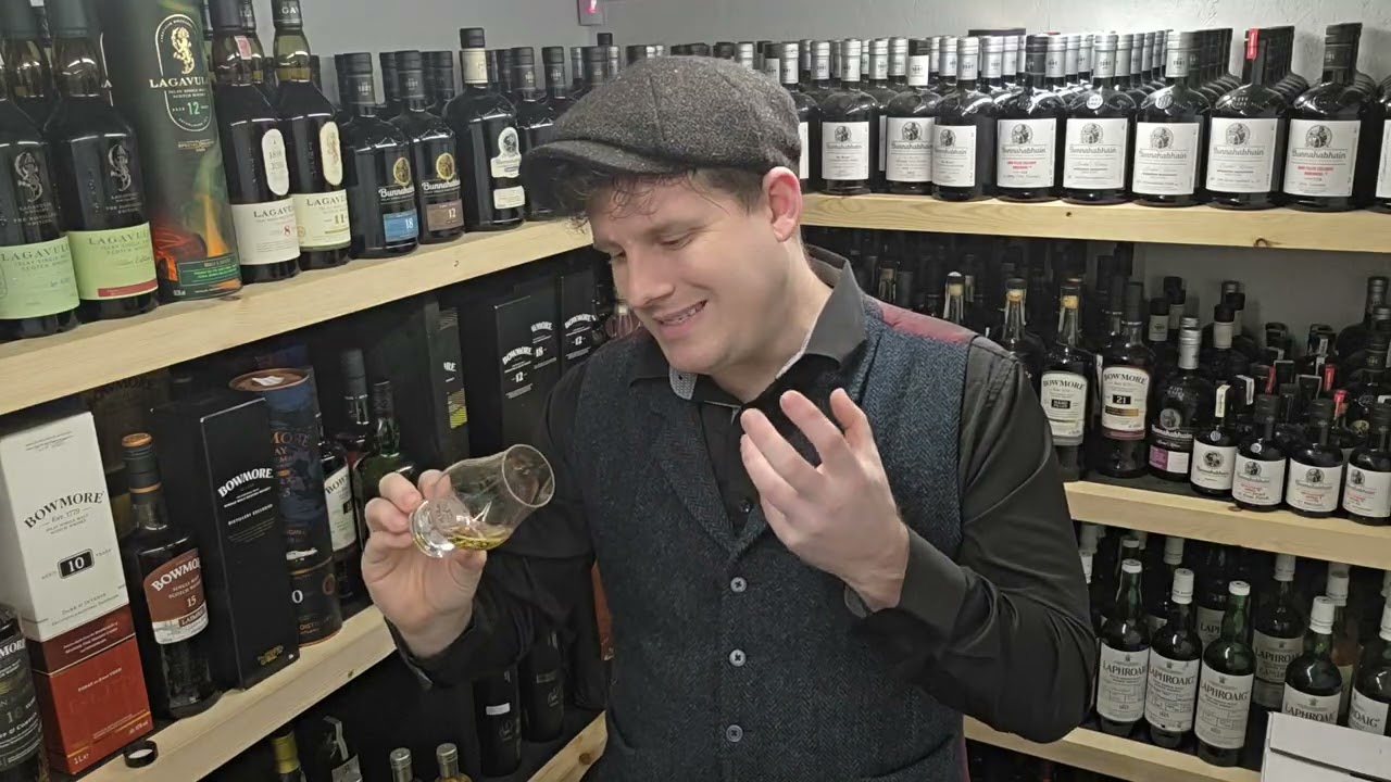 Short tasting with Peter Jnr from luccis whisky bar of the new Ardbeg 10 Cask strength 61.7%.