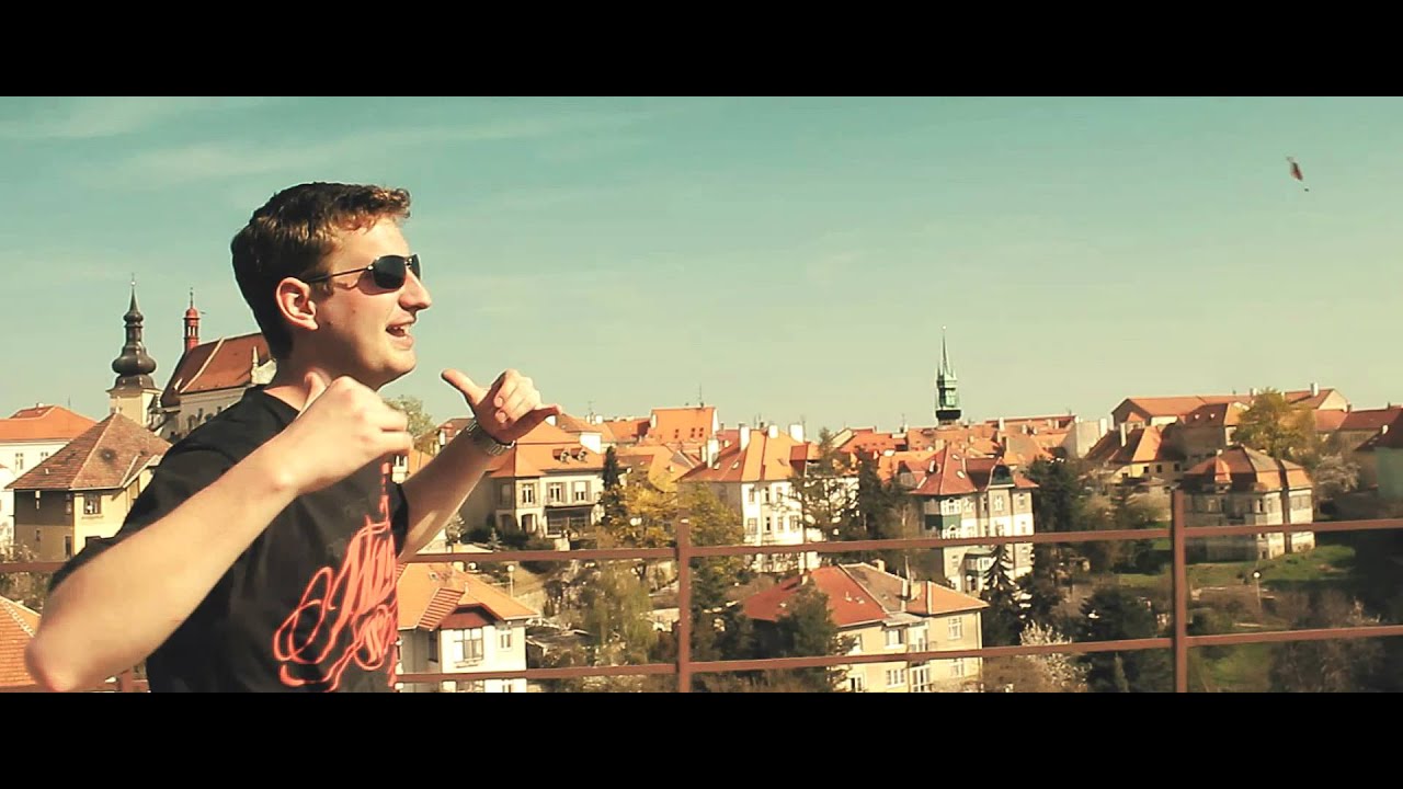 Phoenix - Na komoru (prod. Maměn) OFFICIAL VIDEO