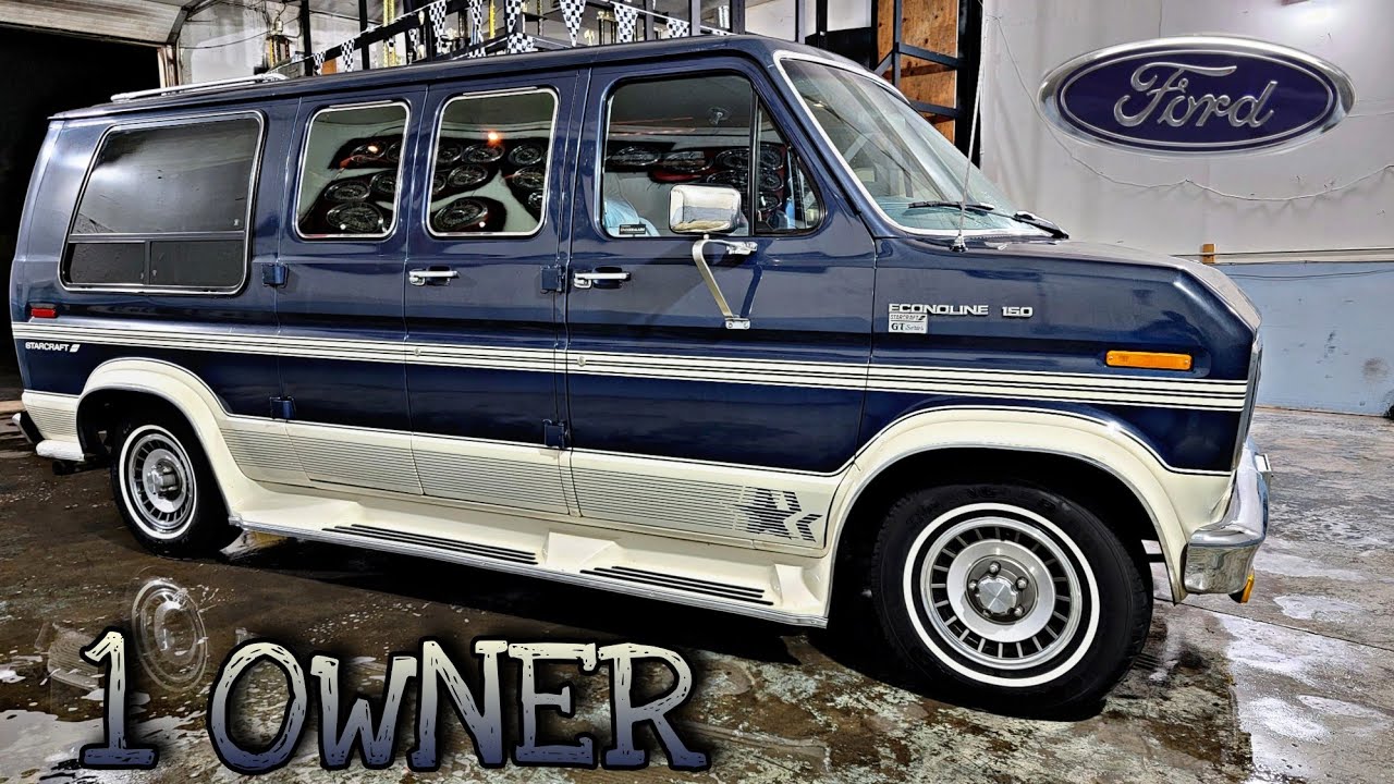 Фургон Ford Ecoline Starcraft от одного владельца готов.