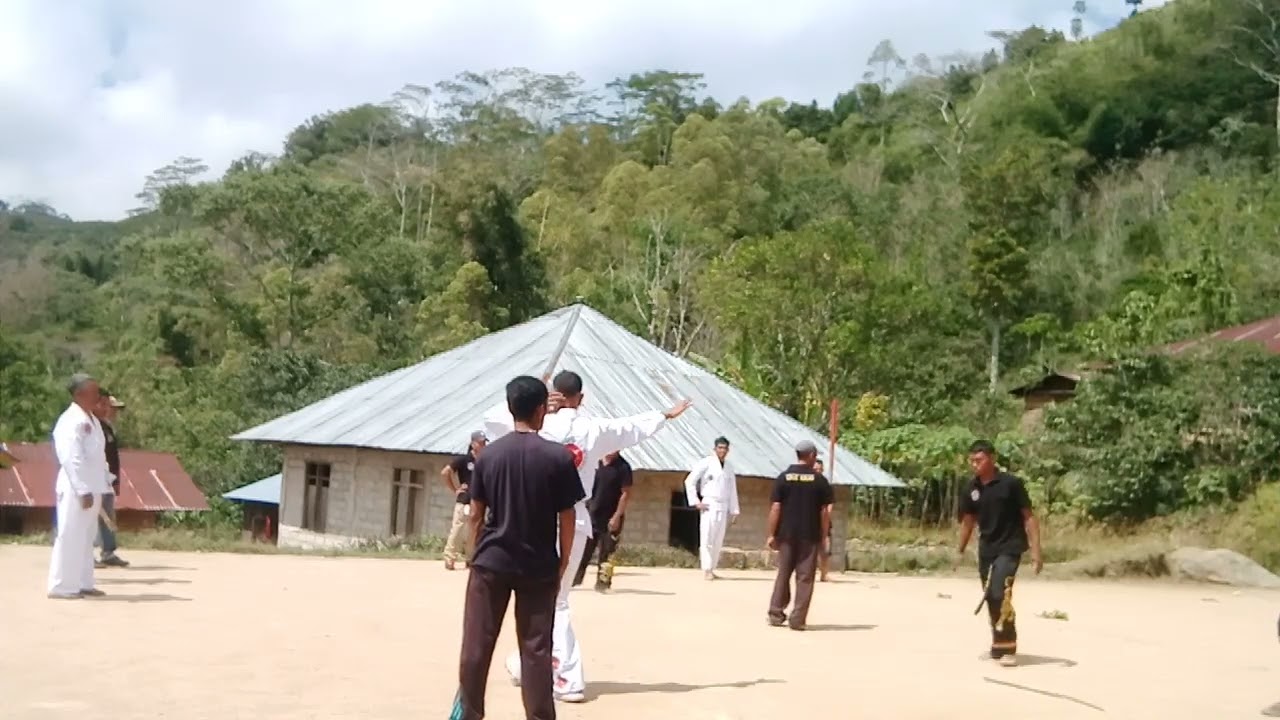 Atraksi BS Indonesia flores tepatnya di Mnggarai🙏🙏🙏🤝