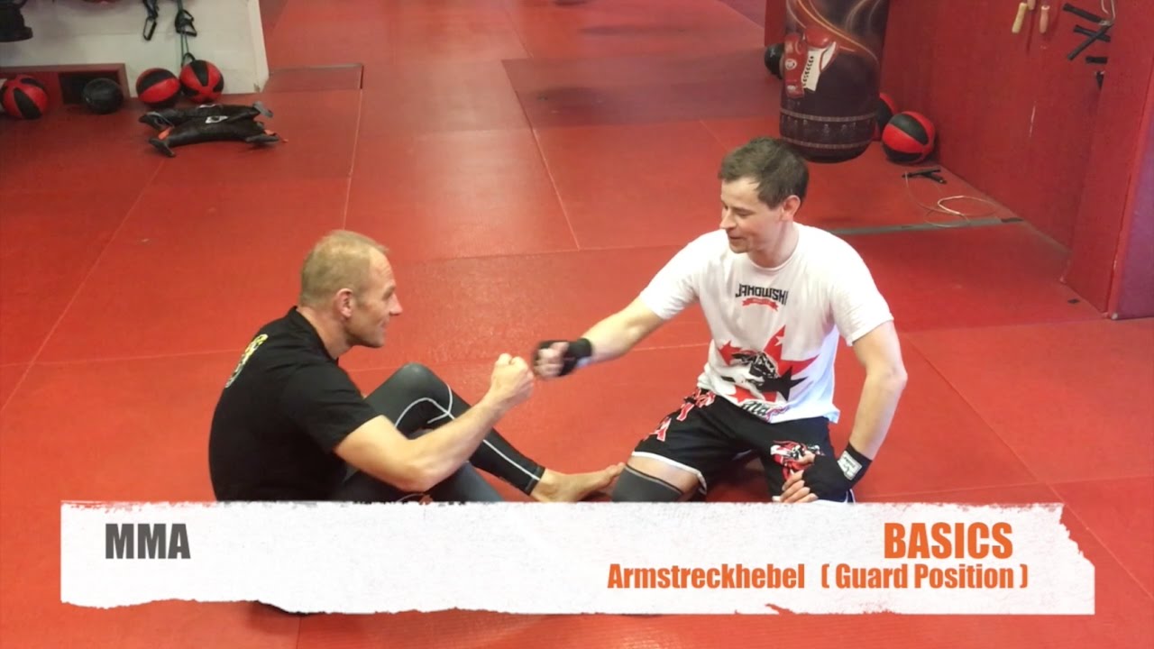 MMA BASICS ARMSTRECKHEBEL GUARD POSITION