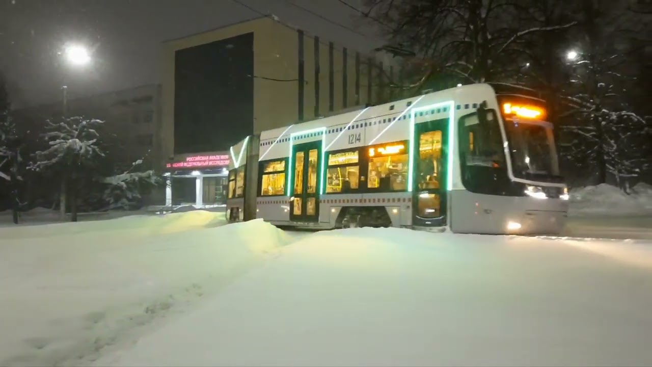 2160p новости 31 12 2025 сильный снегопад на новый год 2025 прогулка по проспекту вечером.