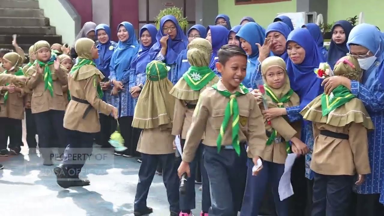 Siswa-Siswi Mudisa Buat Ibu/Bapak Guru Nangis || Hari Guru Nasional 2022