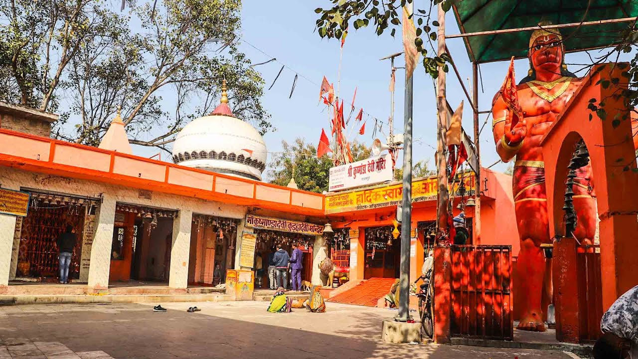 देवी कूष्मांडा मंदिर में रहस्यमयी तरीके से रिसता है जल - kushmanda devi ghatampur -kudhadevi kanpur