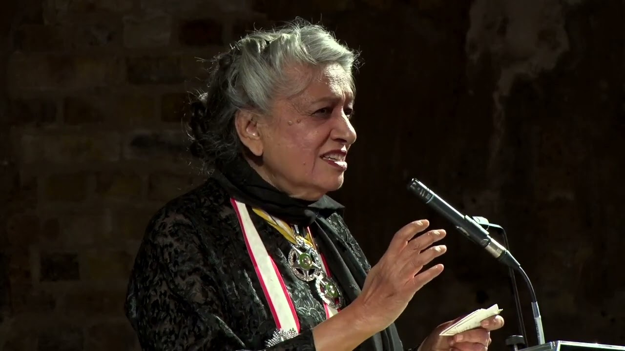 Yasmeen Lari at the W Awards. Zero carbon, the one per cent and barefoot architecture