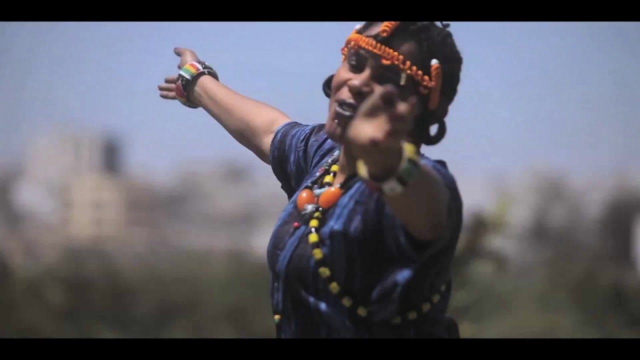 Fatou Fongolimbi Diallo - KANGUE REWBE