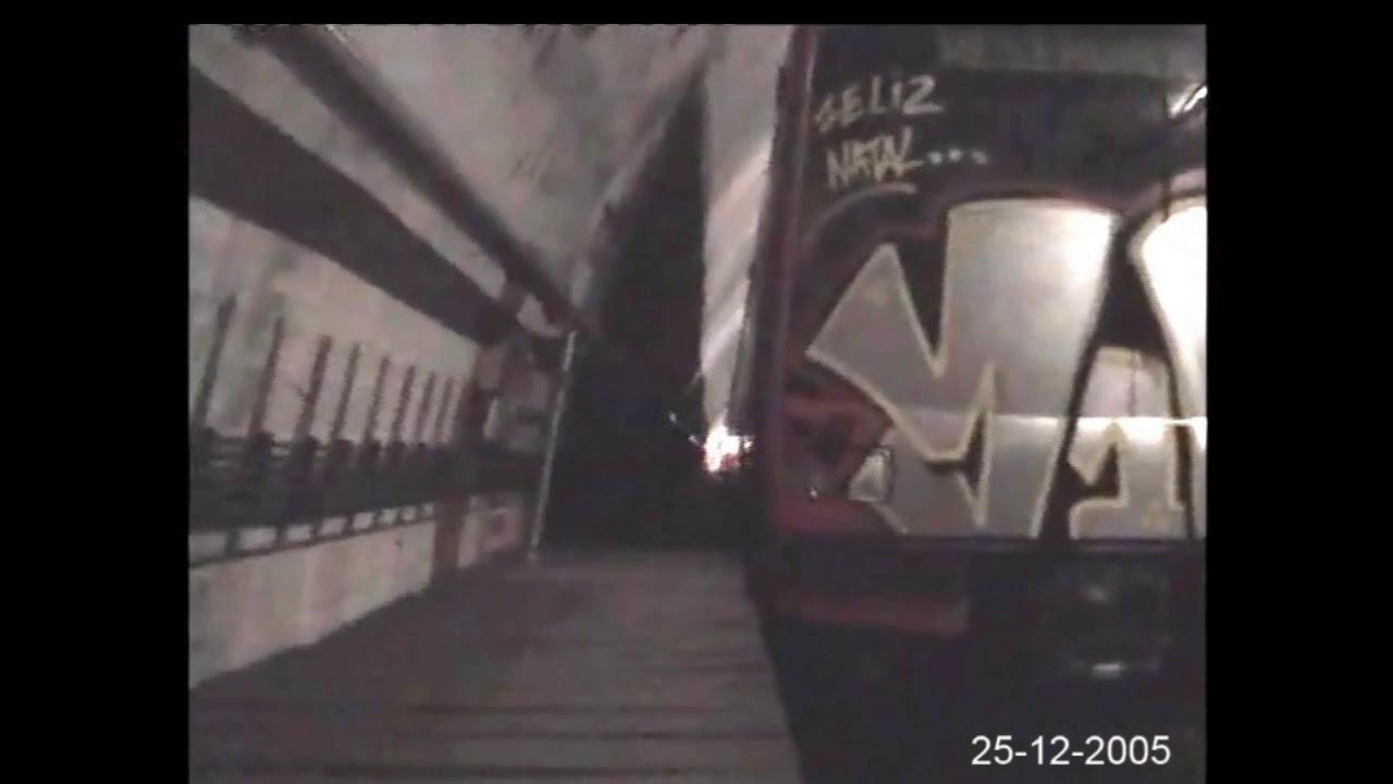 Graffiti fail - Lisbon christmas subway