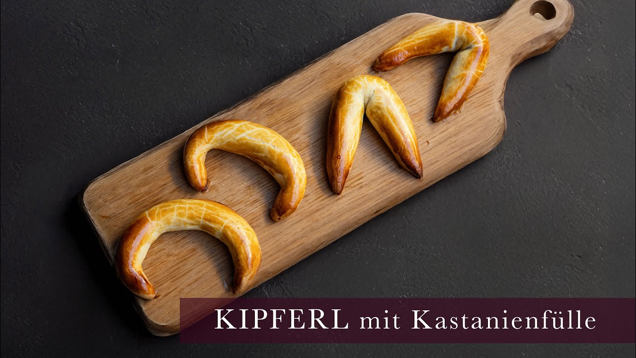 Kipferl mit Kastanienf&uuml;lle - Einfaches Rezept zum selber backen