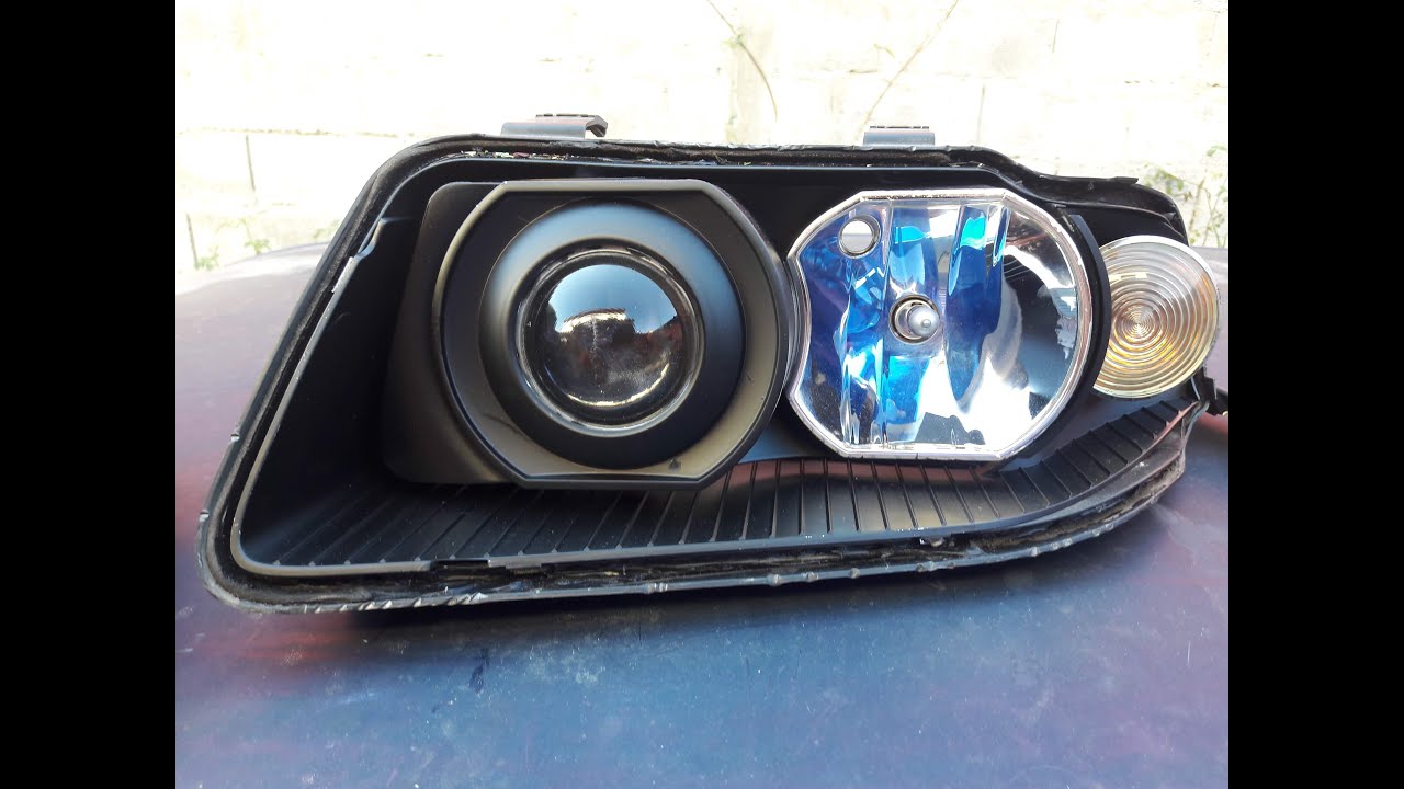 mascara negra farol audi a3