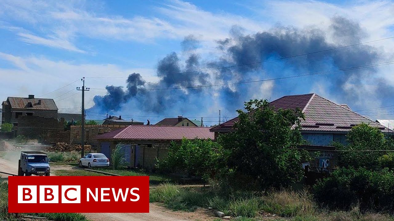 Ukraine war must end with liberation of Crimea from Russia, says Zelensky - BBC News