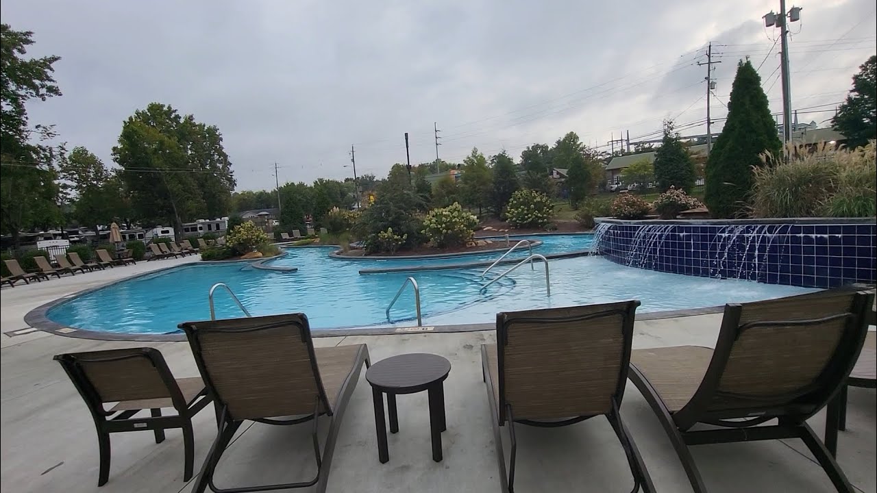 PIGEON FORGE/GATLINBURG KOA REVIEW #rvlife #travelmore #liveyourbestlife #seetheworld 