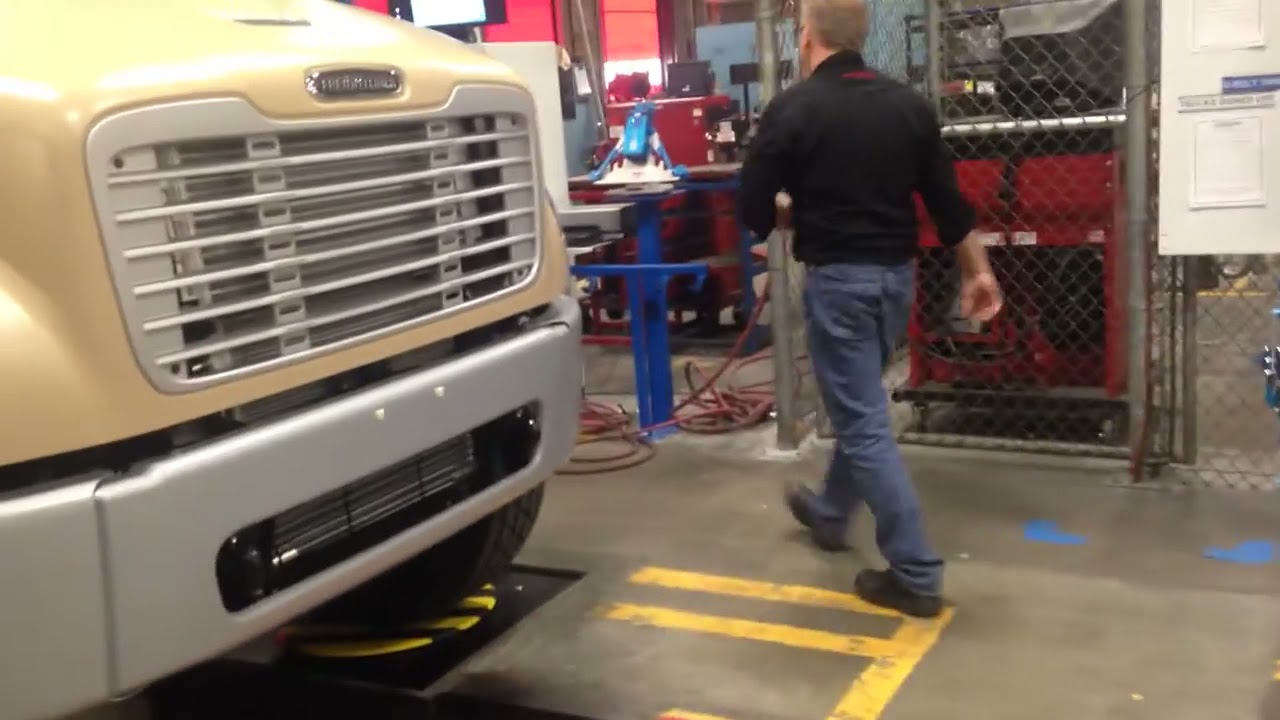 TruckCam Industrial Wheel Alignment Station