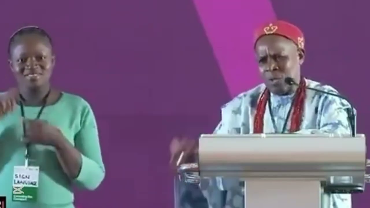 One Bold Igbo king deserves an applause.