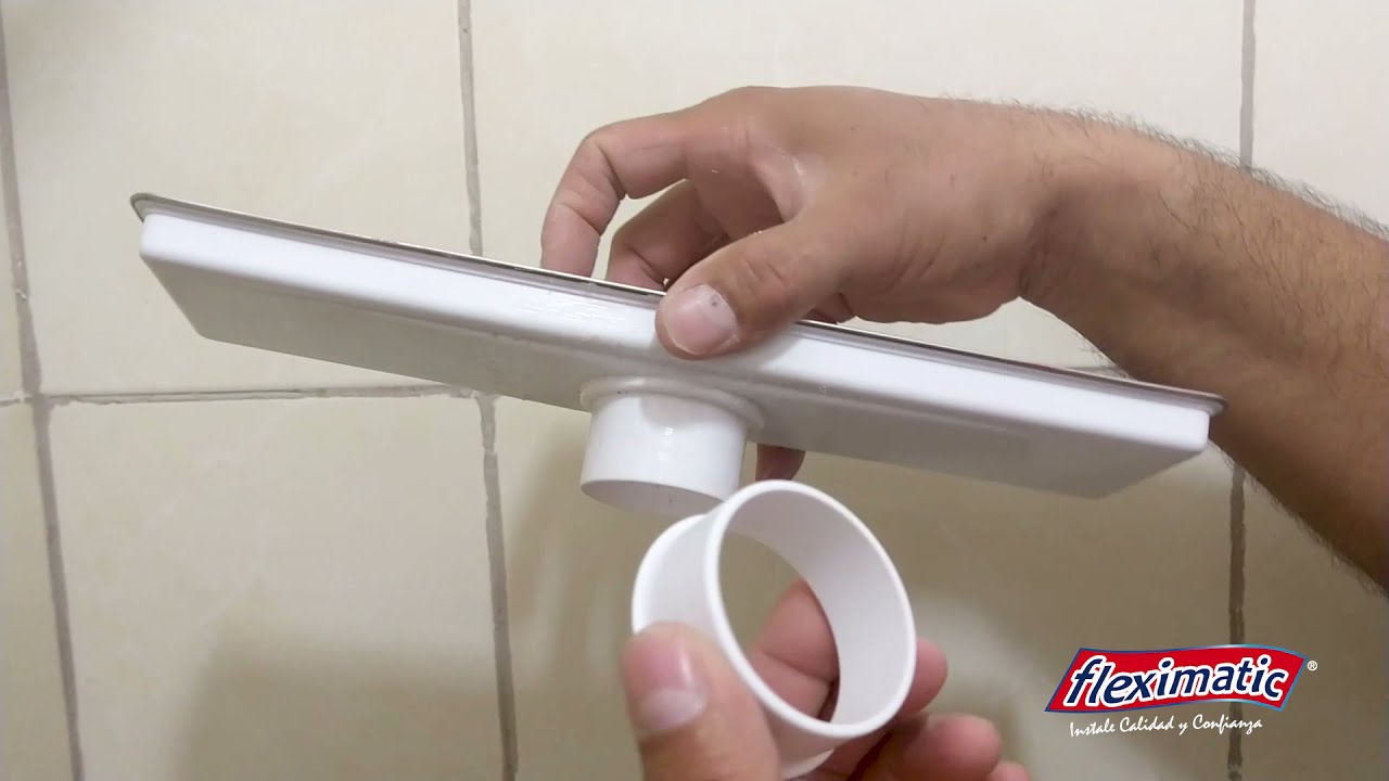 ¿Cómo instalar una coladera alargada minimalista Fleximatic en el baño?