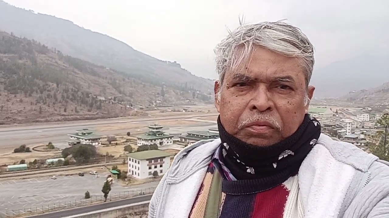 @paro airport plane landing