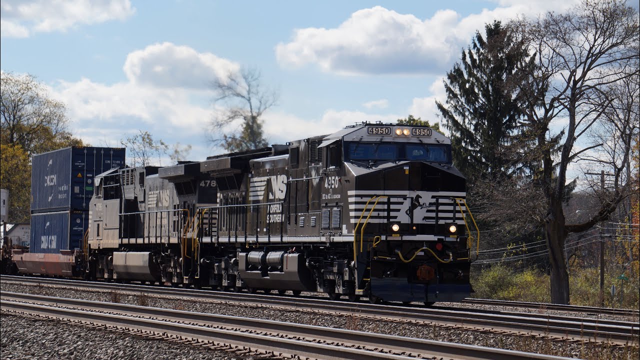 10/26/25. A day railfanning the NS Pittsburgh Line in Cresson, PA pt.1