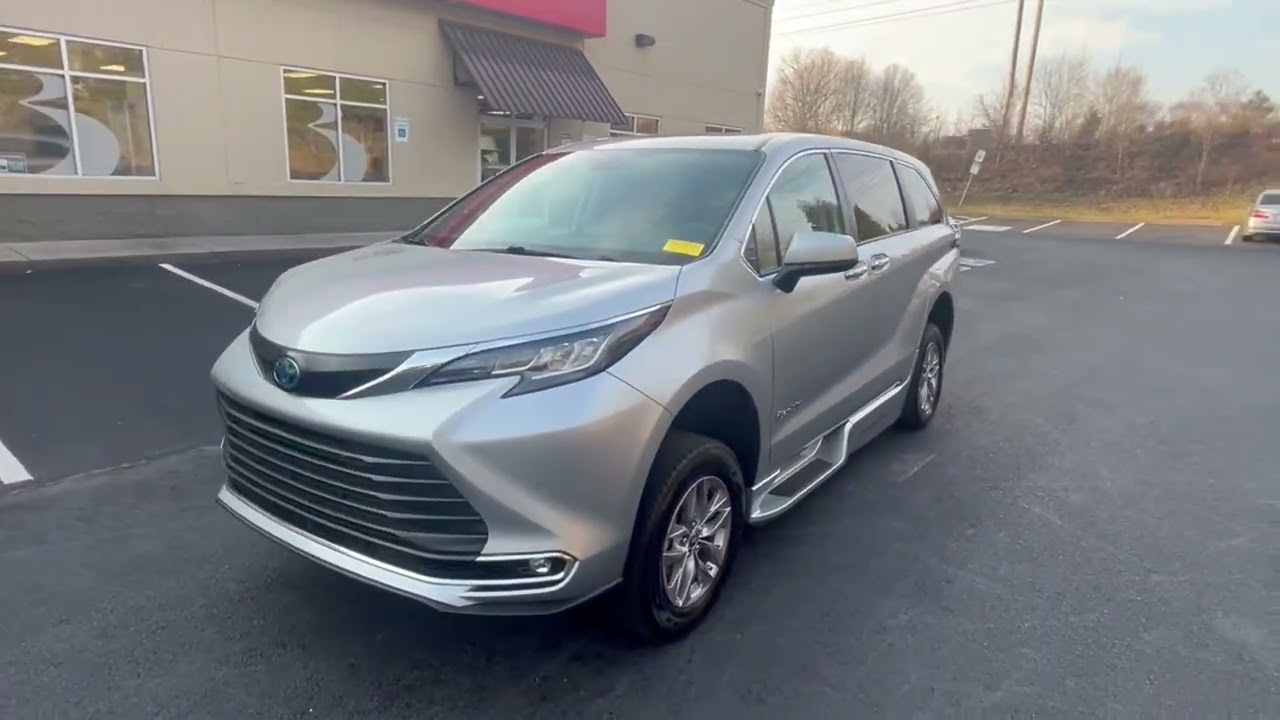 2022 Toyota Sienna Wheelchair Accessible Vehicle for Sale. Stock #NS098219